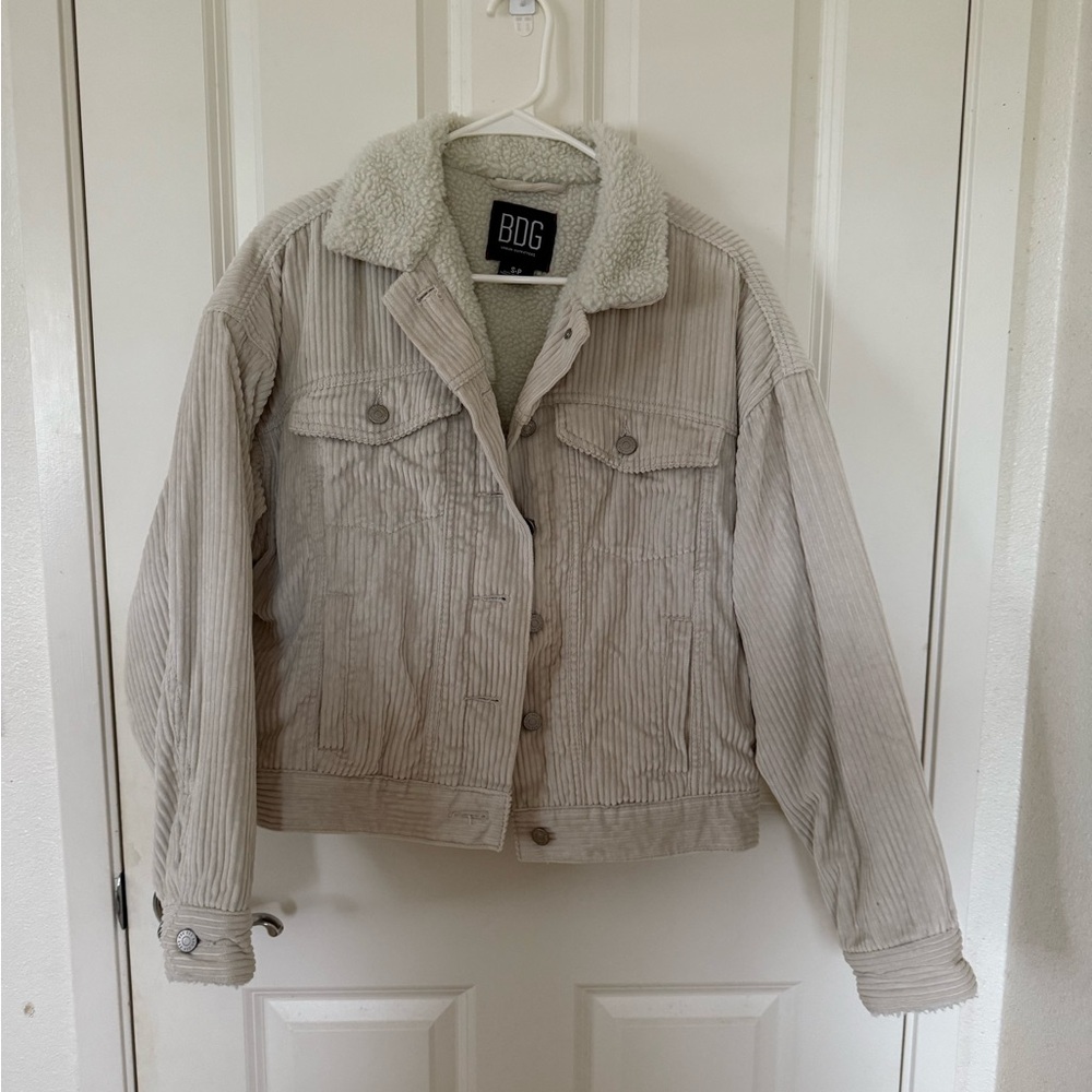 BDG • Cord trucker jacket with shearling lining
